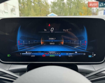 Мерседес GLC-Class Coupe 2024 у Києві на Automoto.ua Чорний Мерседес GLC-Class Coupe, об'ємом двигуна 2 л та пробігом 19 тис. км за 129999 $, фото 66 на Automoto.ua