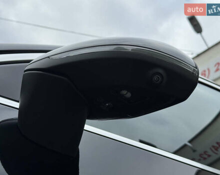 Мерседес GLC-Class Coupe 2024 у Києві на Automoto.ua Чорний Мерседес GLC-Class Coupe, об'ємом двигуна 2 л та пробігом 19 тис. км за 129999 $, фото 108 на Automoto.ua