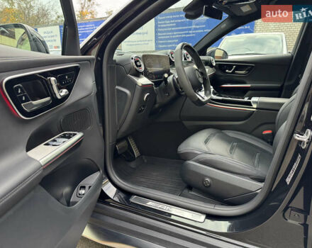 Мерседес GLC-Class Coupe 2024 у Києві на Automoto.ua Чорний Мерседес GLC-Class Coupe, об'ємом двигуна 2 л та пробігом 19 тис. км за 129999 $, фото 9 на Automoto.ua