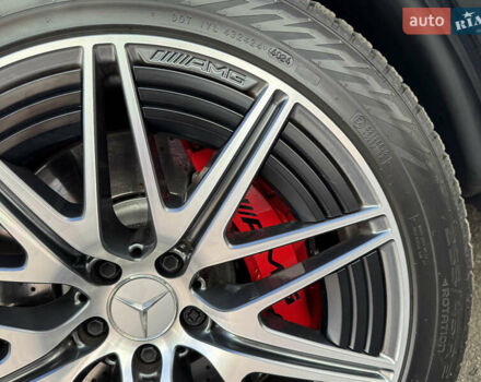 Мерседес GLC-Class Coupe 2024 у Києві на Automoto.ua Чорний Мерседес GLC-Class Coupe, об'ємом двигуна 2 л та пробігом 19 тис. км за 129999 $, фото 94 на Automoto.ua