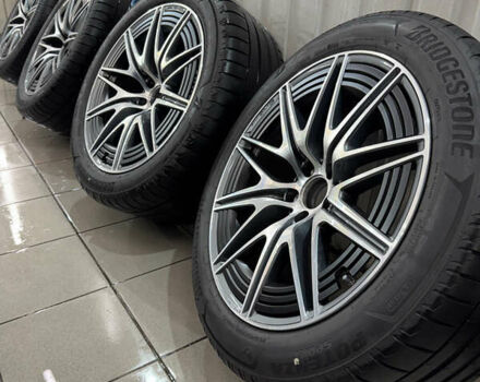 Мерседес GLC-Class Coupe 2024 у Києві на Automoto.ua Чорний Мерседес GLC-Class Coupe, об'ємом двигуна 2 л та пробігом 19 тис. км за 129999 $, фото 103 на Automoto.ua