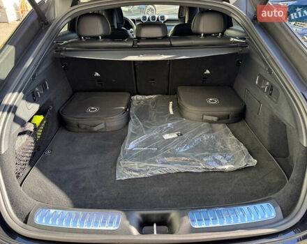 Мерседес GLC-Class Coupe 2024 у Києві на Automoto.ua Чорний Мерседес GLC-Class Coupe, об'ємом двигуна 2 л та пробігом 19 тис. км за 129999 $, фото 51 на Automoto.ua