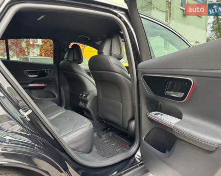 Мерседес GLC-Class Coupe 2024 у Києві на Automoto.ua Чорний Мерседес GLC-Class Coupe, об'ємом двигуна 2 л та пробігом 19 тис. км за 129999 $, фото 44 на Automoto.ua