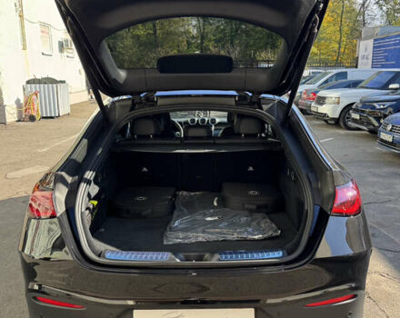 Мерседес GLC-Class Coupe 2024 у Києві на Automoto.ua Чорний Мерседес GLC-Class Coupe, об'ємом двигуна 2 л та пробігом 19 тис. км за 129999 $, фото 50 на Automoto.ua