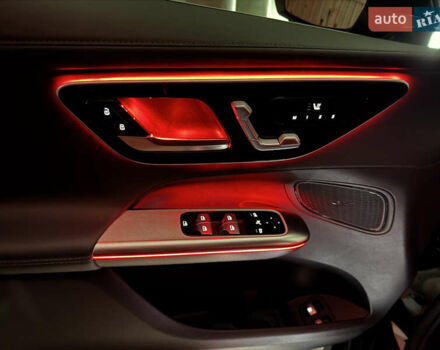 Мерседес GLC-Class Coupe 2024 у Києві на Automoto.ua Чорний Мерседес GLC-Class Coupe, об'ємом двигуна 2 л та пробігом 19 тис. км за 129999 $, фото 38 на Automoto.ua
