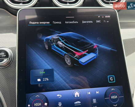 Мерседес GLC-Class Coupe 2024 у Києві на Automoto.ua Чорний Мерседес GLC-Class Coupe, об'ємом двигуна 2 л та пробігом 19 тис. км за 129999 $, фото 76 на Automoto.ua