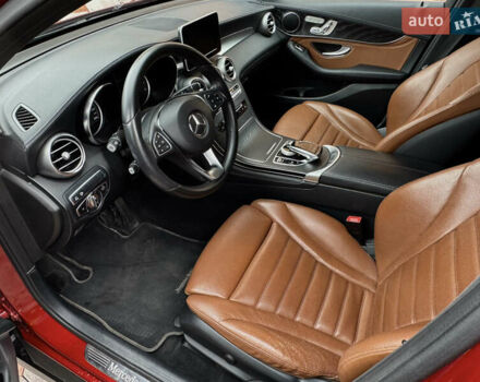 Красный Мерседес GLC-Class Coupe, объемом двигателя 3 л и пробегом 134 тыс. км за 40500 $, фото 15 на Automoto.ua