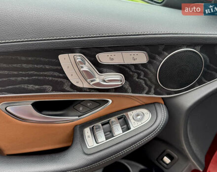 Красный Мерседес GLC-Class Coupe, объемом двигателя 3 л и пробегом 134 тыс. км за 40500 $, фото 8 на Automoto.ua