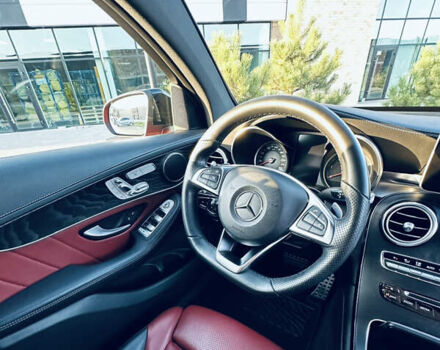 Красный Мерседес GLC-Class Coupe, объемом двигателя 2.14 л и пробегом 65 тыс. км за 43000 $, фото 20 на Automoto.ua