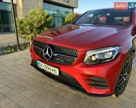 Красный Мерседес GLC-Class Coupe, объемом двигателя 2.14 л и пробегом 65 тыс. км за 43000 $, фото 4 на Automoto.ua