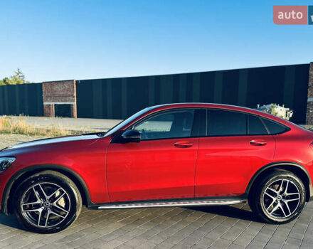 Красный Мерседес GLC-Class Coupe, объемом двигателя 2.14 л и пробегом 65 тыс. км за 43000 $, фото 1 на Automoto.ua