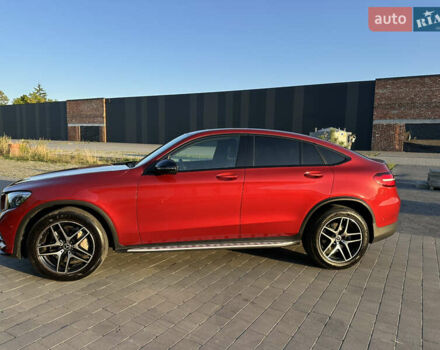 Красный Мерседес GLC-Class Coupe, объемом двигателя 2.14 л и пробегом 65 тыс. км за 43000 $, фото 2 на Automoto.ua