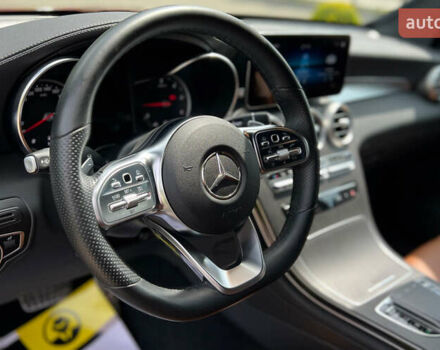 Червоний Мерседес GLC-Class Coupe, об'ємом двигуна 2 л та пробігом 77 тис. км за 65990 $, фото 23 на Automoto.ua