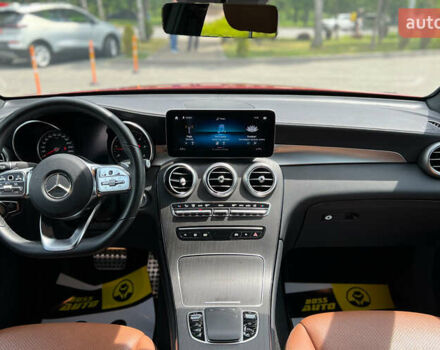 Червоний Мерседес GLC-Class Coupe, об'ємом двигуна 2 л та пробігом 77 тис. км за 65990 $, фото 16 на Automoto.ua