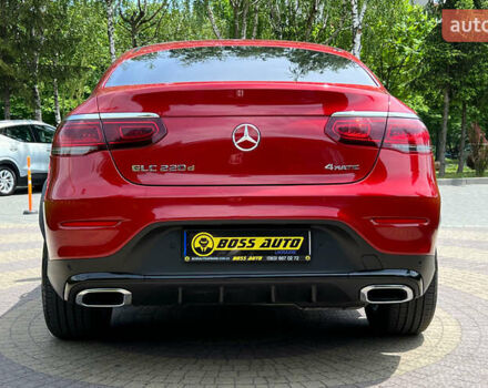 Червоний Мерседес GLC-Class Coupe, об'ємом двигуна 2 л та пробігом 77 тис. км за 65990 $, фото 5 на Automoto.ua