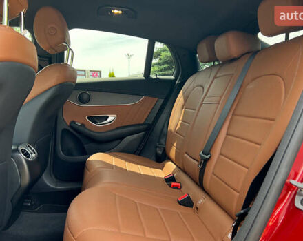 Червоний Мерседес GLC-Class Coupe, об'ємом двигуна 2 л та пробігом 77 тис. км за 65990 $, фото 14 на Automoto.ua