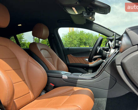 Червоний Мерседес GLC-Class Coupe, об'ємом двигуна 2 л та пробігом 77 тис. км за 65990 $, фото 11 на Automoto.ua
