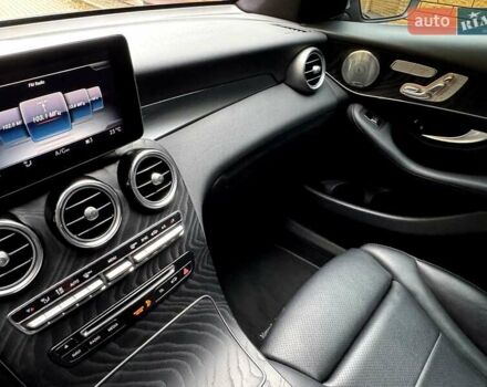 Серый Мерседес GLC-Class Coupe, объемом двигателя 1.99 л и пробегом 140 тыс. км за 37900 $, фото 44 на Automoto.ua