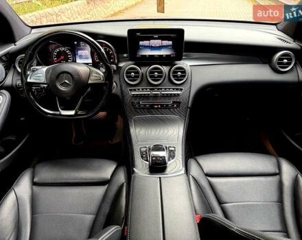 Серый Мерседес GLC-Class Coupe, объемом двигателя 1.99 л и пробегом 140 тыс. км за 37900 $, фото 28 на Automoto.ua