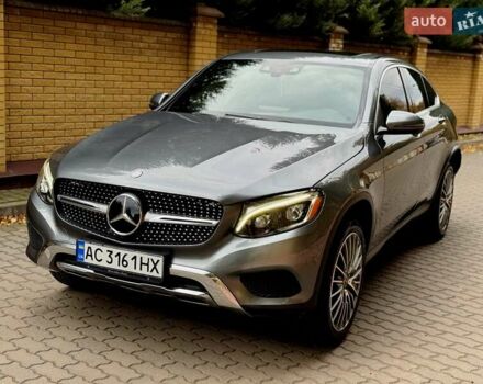 Серый Мерседес GLC-Class Coupe, объемом двигателя 1.99 л и пробегом 140 тыс. км за 37900 $, фото 6 на Automoto.ua