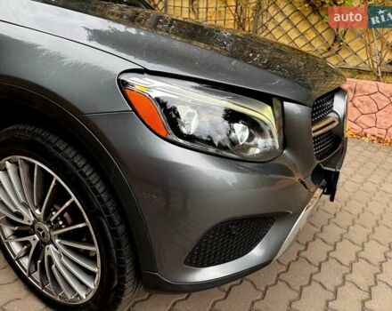 Серый Мерседес GLC-Class Coupe, объемом двигателя 1.99 л и пробегом 140 тыс. км за 37900 $, фото 12 на Automoto.ua