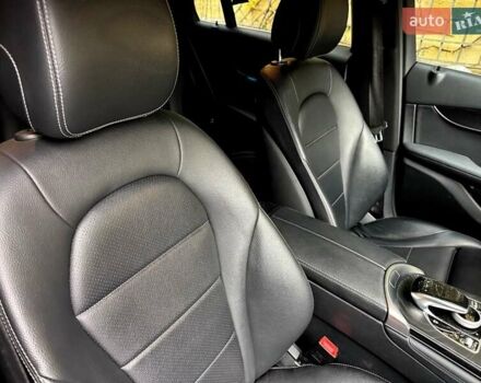 Серый Мерседес GLC-Class Coupe, объемом двигателя 1.99 л и пробегом 140 тыс. км за 37900 $, фото 36 на Automoto.ua