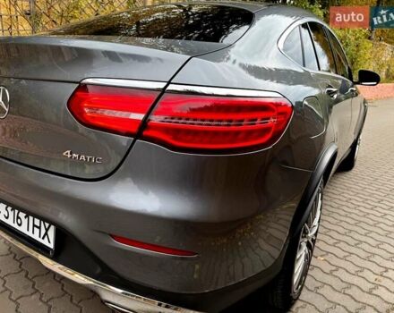 Серый Мерседес GLC-Class Coupe, объемом двигателя 1.99 л и пробегом 140 тыс. км за 37900 $, фото 14 на Automoto.ua