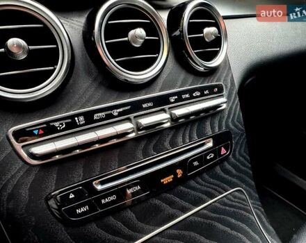 Серый Мерседес GLC-Class Coupe, объемом двигателя 1.99 л и пробегом 140 тыс. км за 37900 $, фото 56 на Automoto.ua