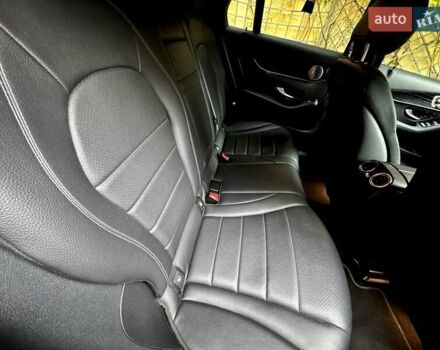 Серый Мерседес GLC-Class Coupe, объемом двигателя 1.99 л и пробегом 140 тыс. км за 37900 $, фото 27 на Automoto.ua