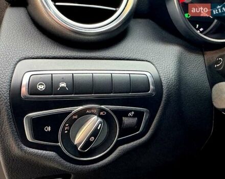 Серый Мерседес GLC-Class Coupe, объемом двигателя 1.99 л и пробегом 140 тыс. км за 37900 $, фото 43 на Automoto.ua