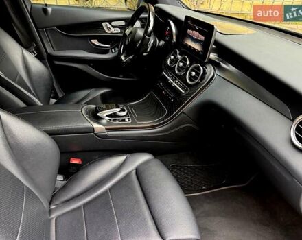 Серый Мерседес GLC-Class Coupe, объемом двигателя 1.99 л и пробегом 140 тыс. км за 37900 $, фото 38 на Automoto.ua