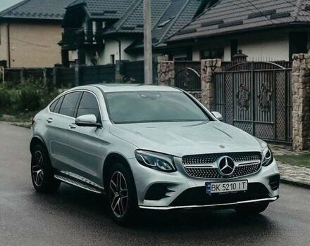 Серый Мерседес GLC-Class Coupe, объемом двигателя 2.14 л и пробегом 106 тыс. км за 39500 $, фото 1 на Automoto.ua