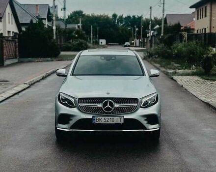 Серый Мерседес GLC-Class Coupe, объемом двигателя 2.14 л и пробегом 106 тыс. км за 39500 $, фото 2 на Automoto.ua