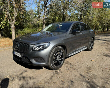 Серый Мерседес GLC-Class Coupe, объемом двигателя 2 л и пробегом 105 тыс. км за 35000 $, фото 3 на Automoto.ua