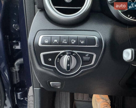 Серый Мерседес GLC-Class Coupe, объемом двигателя 2.2 л и пробегом 260 тыс. км за 34777 $, фото 26 на Automoto.ua