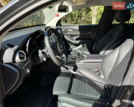 Серый Мерседес GLC-Class Coupe, объемом двигателя 2 л и пробегом 105 тыс. км за 35000 $, фото 11 на Automoto.ua