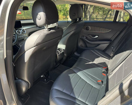Серый Мерседес GLC-Class Coupe, объемом двигателя 2 л и пробегом 105 тыс. км за 35000 $, фото 12 на Automoto.ua