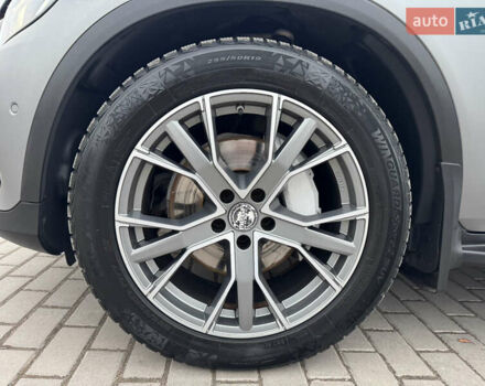 Серый Мерседес GLC-Class Coupe, объемом двигателя 2.2 л и пробегом 260 тыс. км за 34777 $, фото 11 на Automoto.ua