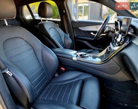 Серый Мерседес GLC-Class Coupe, объемом двигателя 2.99 л и пробегом 125 тыс. км за 44500 $, фото 18 на Automoto.ua