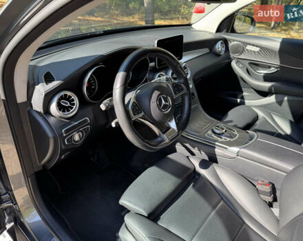 Серый Мерседес GLC-Class Coupe, объемом двигателя 2 л и пробегом 105 тыс. км за 35000 $, фото 10 на Automoto.ua