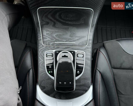 Серый Мерседес GLC-Class Coupe, объемом двигателя 2.2 л и пробегом 260 тыс. км за 34777 $, фото 32 на Automoto.ua