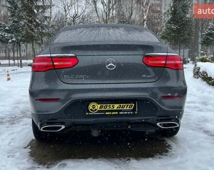 Серый Мерседес GLC-Class Coupe, объемом двигателя 2.14 л и пробегом 118 тыс. км за 42800 $, фото 5 на Automoto.ua