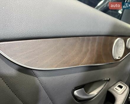 Серый Мерседес GLC-Class Coupe, объемом двигателя 1.99 л и пробегом 120 тыс. км за 35900 $, фото 1 на Automoto.ua