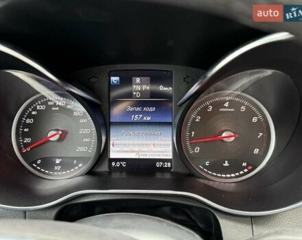 Серый Мерседес GLC-Class Coupe, объемом двигателя 1.99 л и пробегом 120 тыс. км за 35900 $, фото 18 на Automoto.ua