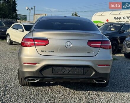 Сірий Мерседес GLC-Class Coupe, об'ємом двигуна 1.99 л та пробігом 120 тис. км за 35900 $, фото 109 на Automoto.ua