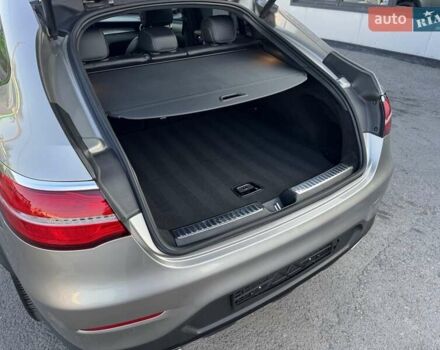 Сірий Мерседес GLC-Class Coupe, об'ємом двигуна 1.99 л та пробігом 120 тис. км за 35900 $, фото 35 на Automoto.ua