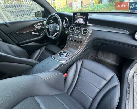 Сірий Мерседес GLC-Class Coupe, об'ємом двигуна 1.99 л та пробігом 120 тис. км за 35900 $, фото 13 на Automoto.ua