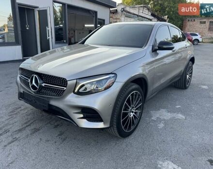 Сірий Мерседес GLC-Class Coupe, об'ємом двигуна 1.99 л та пробігом 120 тис. км за 35900 $, фото 65 на Automoto.ua