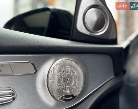 Сірий Мерседес GLC-Class Coupe, об'ємом двигуна 1.99 л та пробігом 97 тис. км за 45200 $, фото 59 на Automoto.ua