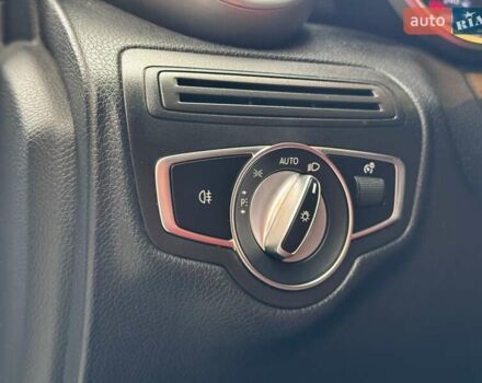 Сірий Мерседес GLC-Class Coupe, об'ємом двигуна 1.99 л та пробігом 97 тис. км за 45200 $, фото 67 на Automoto.ua